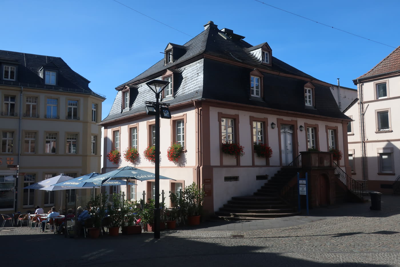 Historische Häuserzeile in der Innenstadt von St. Wendel